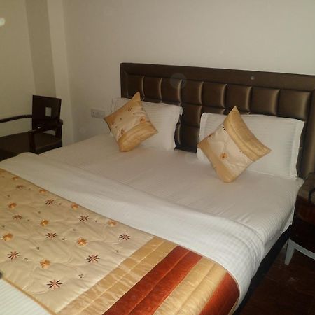 Hotel Cabana @ Pahar Ganj New Delhi Bagian luar foto