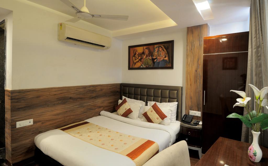Hotel Cabana @ Pahar Ganj New Delhi Bagian luar foto