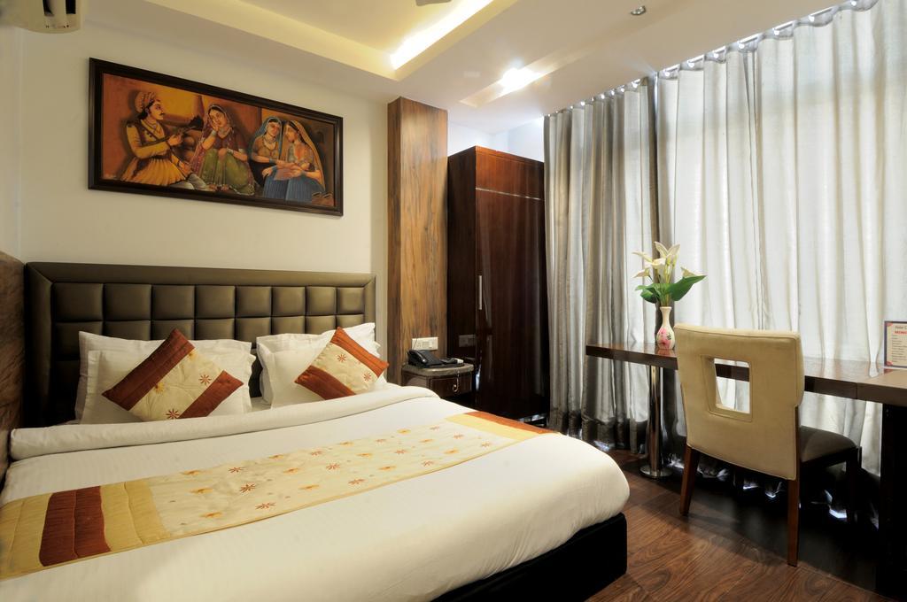Hotel Cabana @ Pahar Ganj New Delhi Bagian luar foto