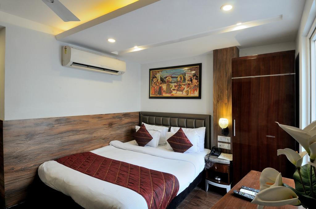 Hotel Cabana @ Pahar Ganj New Delhi Bagian luar foto