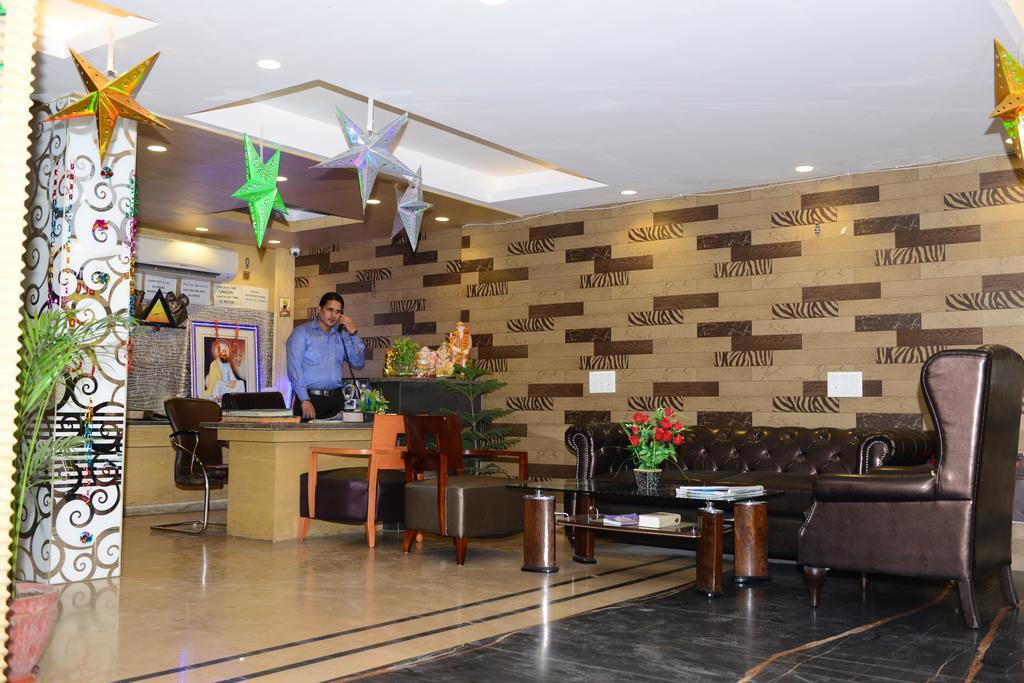 Hotel Cabana @ Pahar Ganj New Delhi Bagian luar foto