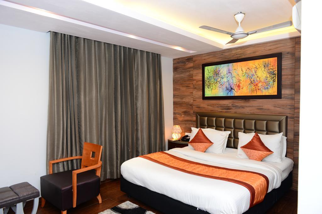 Hotel Cabana @ Pahar Ganj New Delhi Bagian luar foto