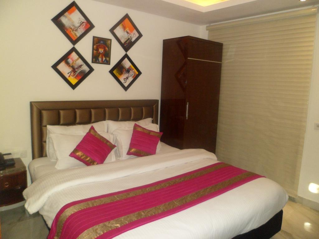 Hotel Cabana @ Pahar Ganj New Delhi Bagian luar foto