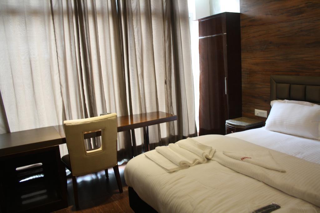 Hotel Cabana @ Pahar Ganj New Delhi Bagian luar foto
