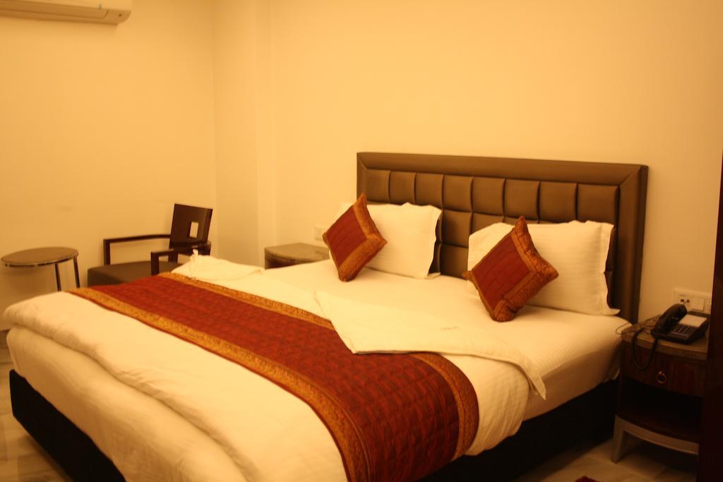 Hotel Cabana @ Pahar Ganj New Delhi Bagian luar foto